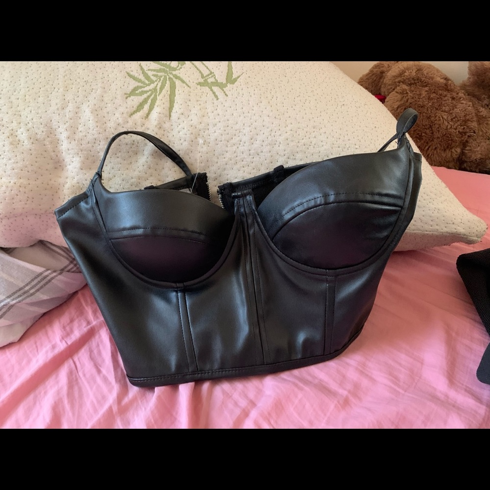 Black crop top